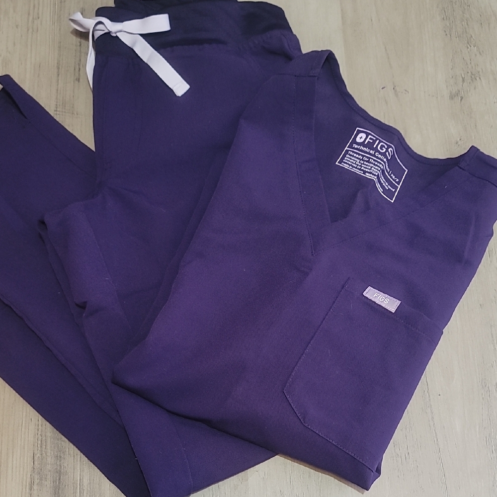 FIGS  Purple Shadow Scrub Set